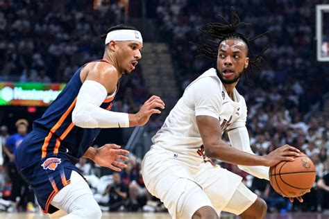 Josh Hart’s clutch play saves Knicks in Game 1 win over Donovan Mitchell, Cavs